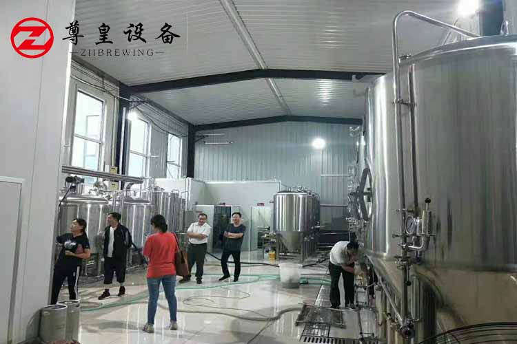 日产2吨精酿啤酒工程顺利投产
