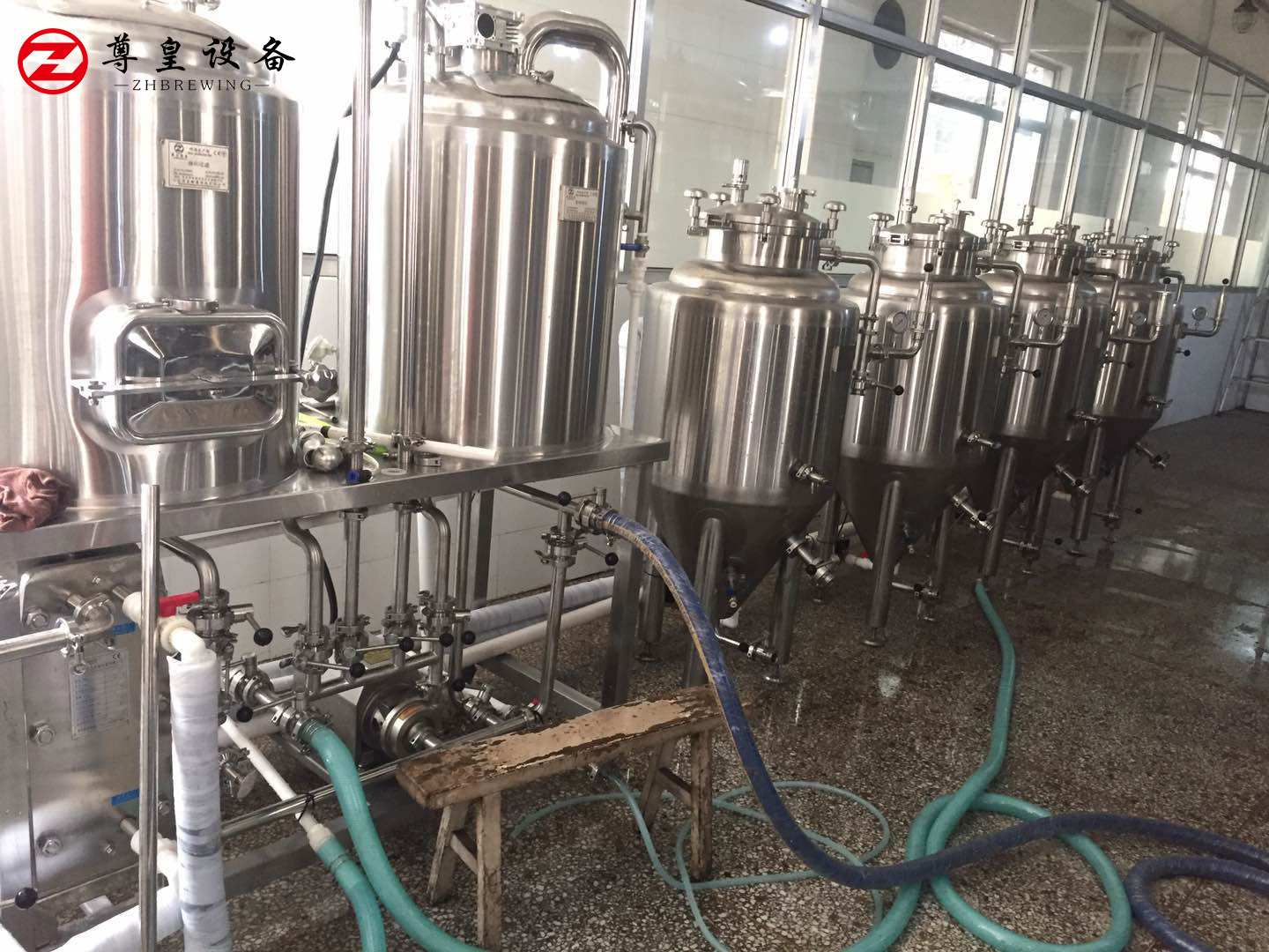 精酿啤酒设备酿制啤酒如何控制风味物质含量
